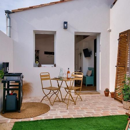 Studio Avec Terrasse A 250 Metres Du Port Rivedoux-Plage Exteriér fotografie